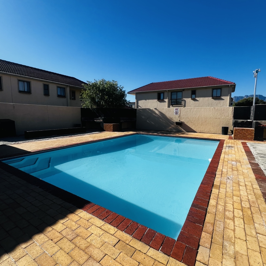 1 Bedroom Property for Sale in Guldenland Western Cape